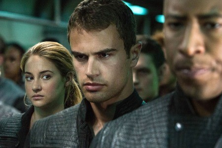 Divergent (2014)
SHAILENE WOODLEY and THEO JAMES